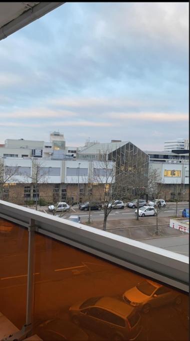 Bel Appartement Lumineux De 100M2 6 Places 3 Chambres Au 3E Etage Avec Ascenseur -A 5Mn A Pied Du Parc Des Expositions Congres De Dijon Et Eng Et 10Mn Du Centre Ville Place Parking Devant L'Immeuble Exterior foto