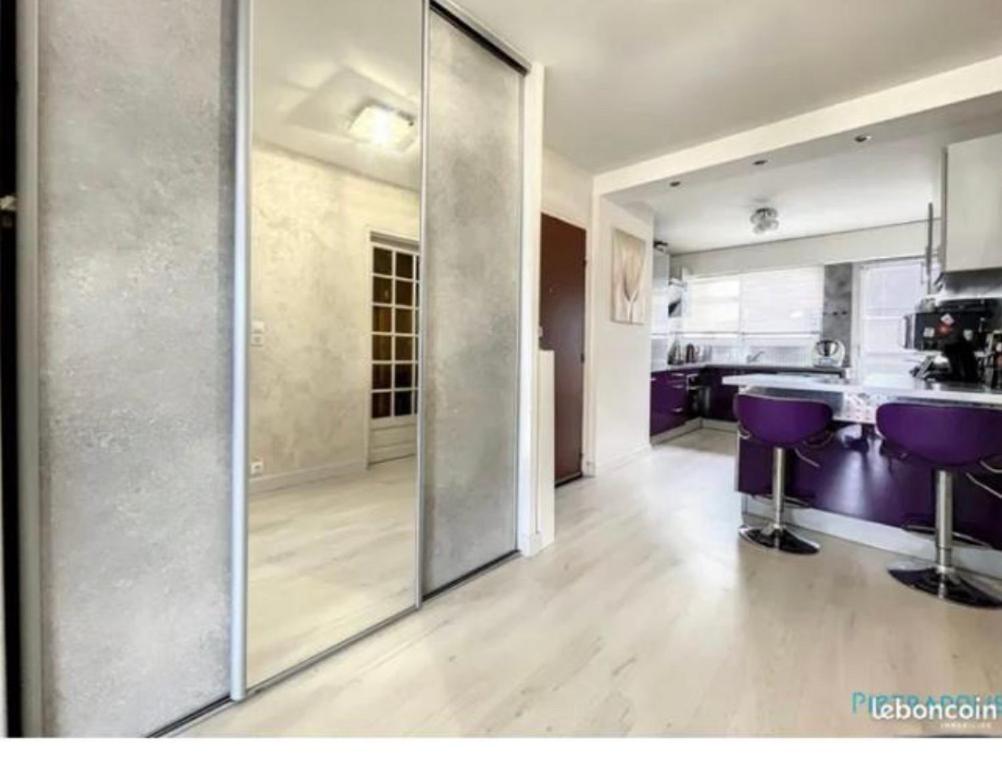 Bel Appartement Lumineux De 100M2 6 Places 3 Chambres Au 3E Etage Avec Ascenseur -A 5Mn A Pied Du Parc Des Expositions Congres De Dijon Et Eng Et 10Mn Du Centre Ville Place Parking Devant L'Immeuble Exterior foto